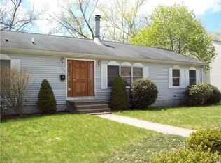 200 Potters Ave, Warwick, RI 02886