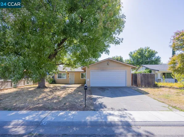 3208 Smithlee Dr, Sacramento, CA 95827