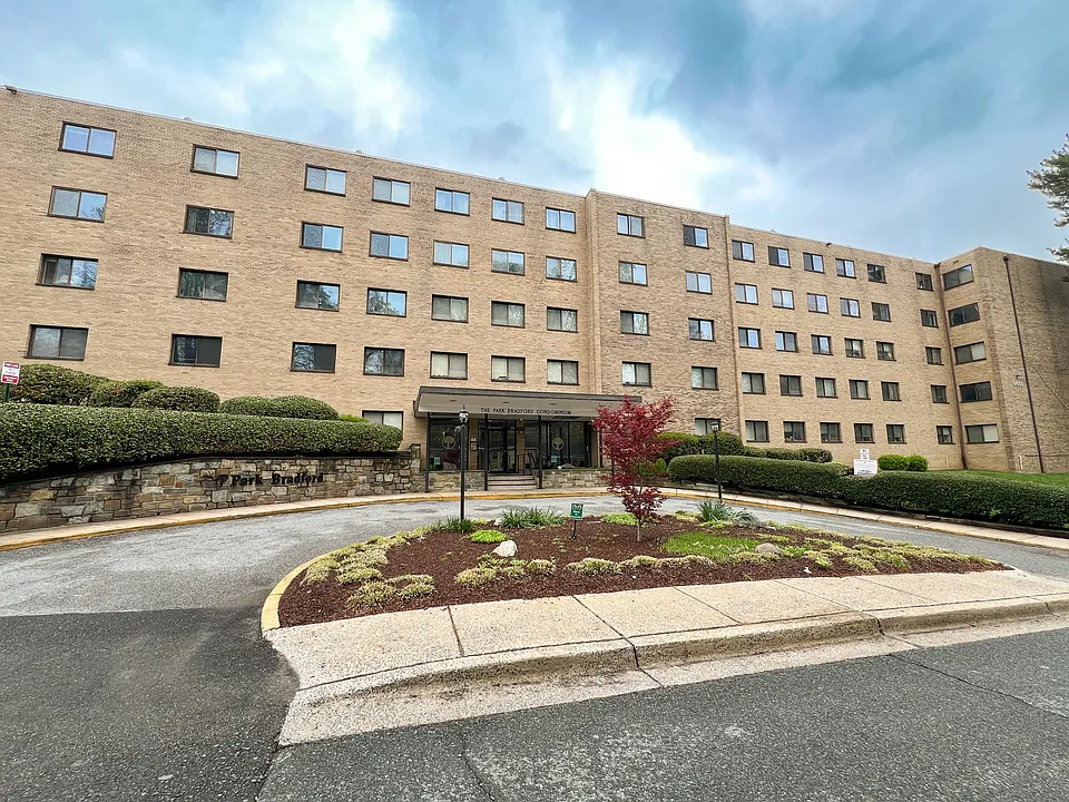 8601 Manchester Rd #313-1