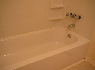 602 Butcher Ave APT B, Grandview, MO 64030