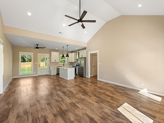 5th image of 1068 Screechum Hollow Rd