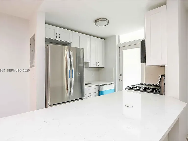 921 Jefferson Ave #3C — Photo 1