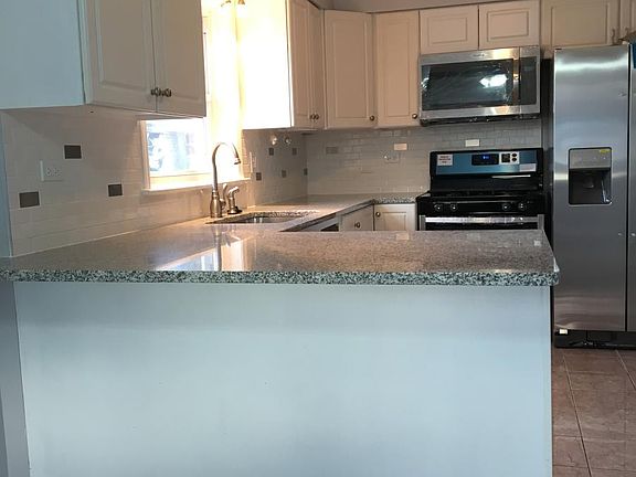 2nd image of 2342 N Knox Ave #2
