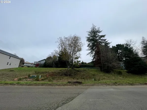7 Road, Coos Bay, OR 97420