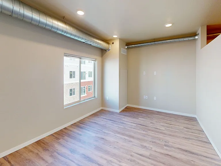 10Bedrock Apartments — Photo 25