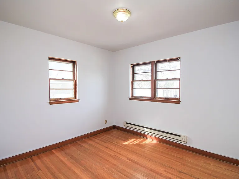 703 S Summit Ave — Photo 48