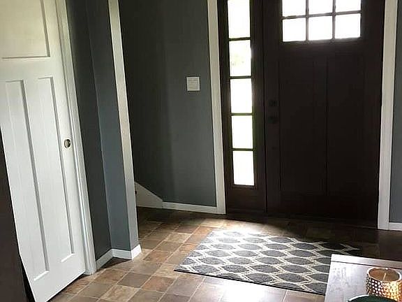 4th image of 1001 E Linden Dr