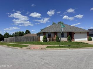2535 W Cedar Creek Dr, Springfield, MO 65803