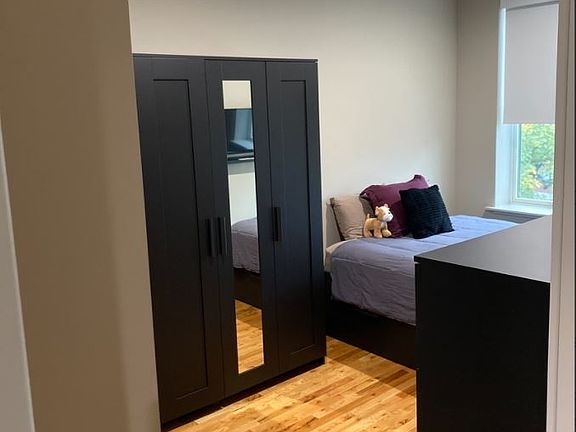 4th image of 2807 Snyder Ave #2C