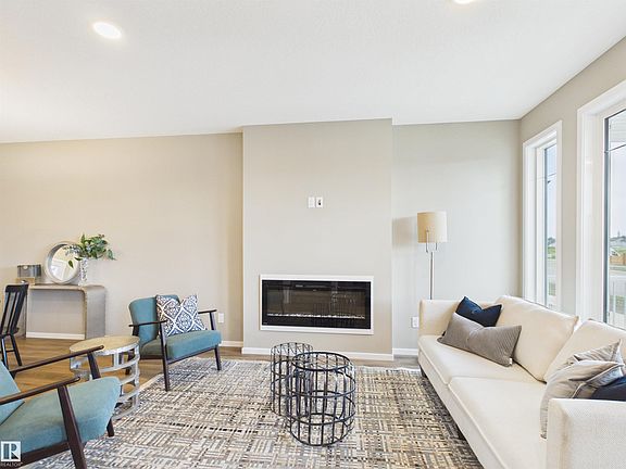 4th image of 1098 McLeod Ave
