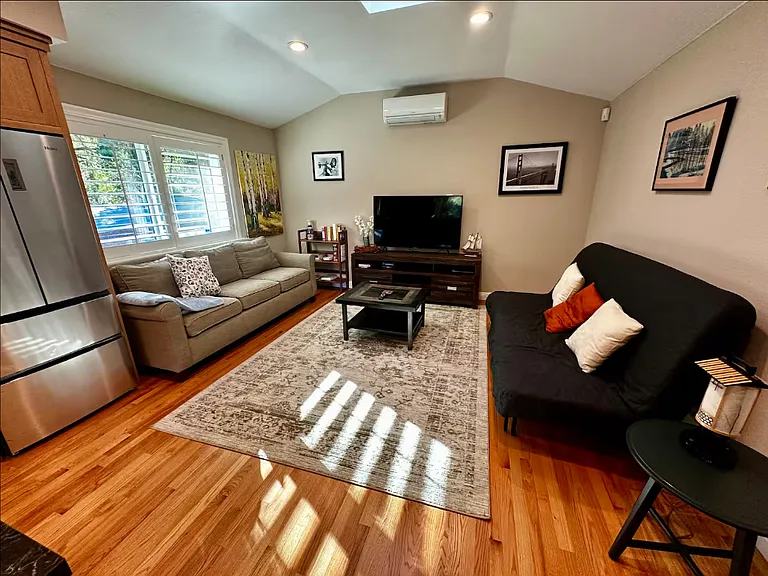 21781 Prospect Rd — Photo 4