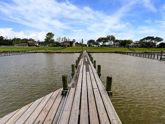 3rd image of 5027 W Bayshore Dr