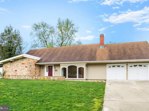 12613 Buckingham Dr, Bowie, MD 20715