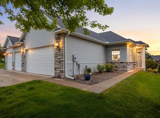 746 Gilfillan Ln, Saint Paul, MN 55127