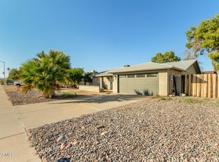 8822 W Hatcher Rd, Peoria, AZ 85345