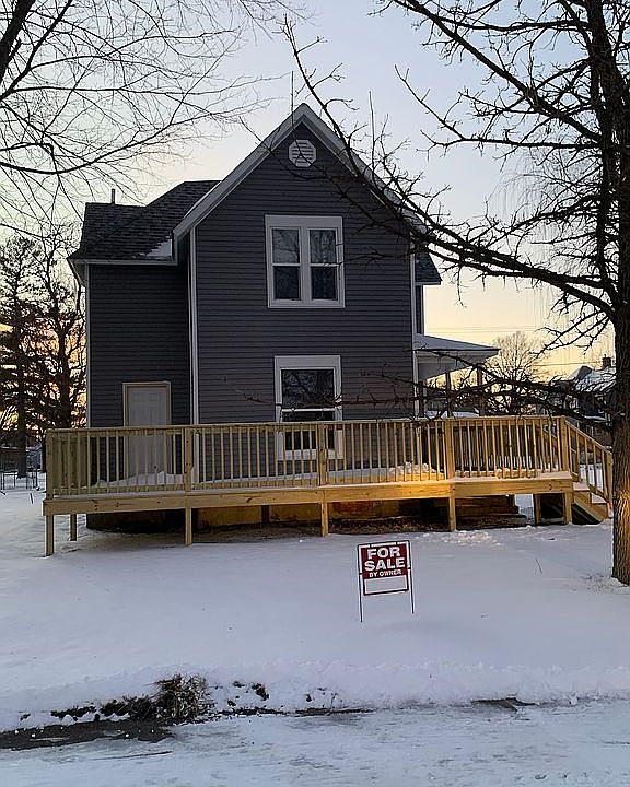 1st image of 106 N Main Ave