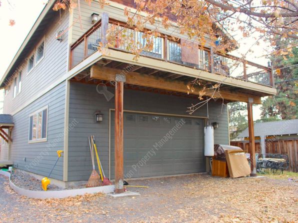555 NE Seward Ave
