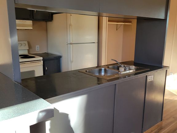 2nd image of 1720 NW 38th Ave #132