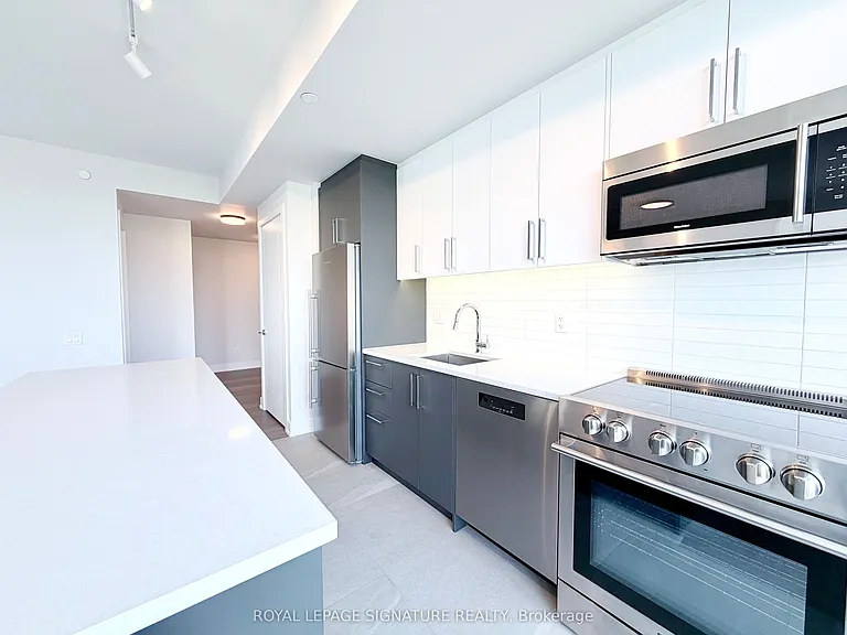 664 Spadina Ave #902 — Photo 12