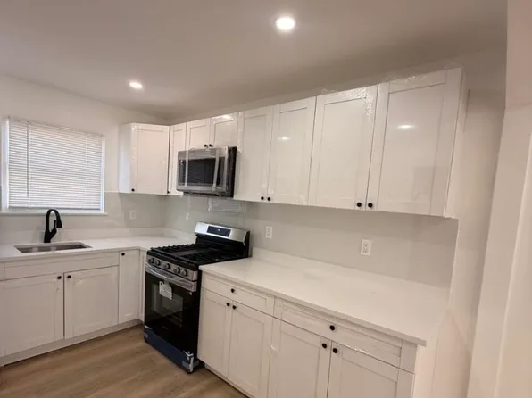 1120 50th St, North Bergen, NJ 07047