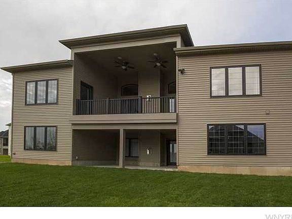 2nd image of 9727 Garden Walk