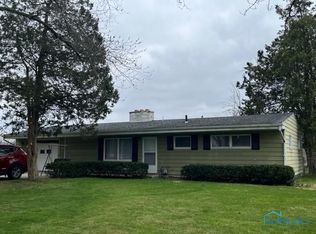 2125 Shawnee Dr, Defiance, OH 43512