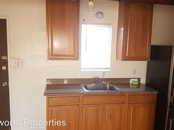 4th image of 1245 23rd St APT C