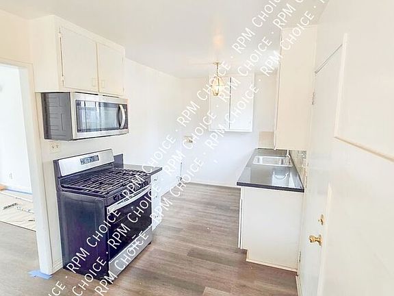 5th image of 1062 1/2 Ravenna Ave