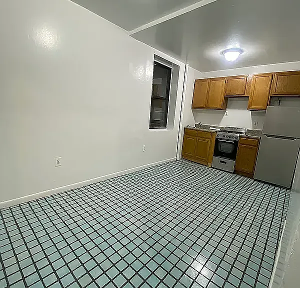 424 W 56th St #5 — Photo 3
