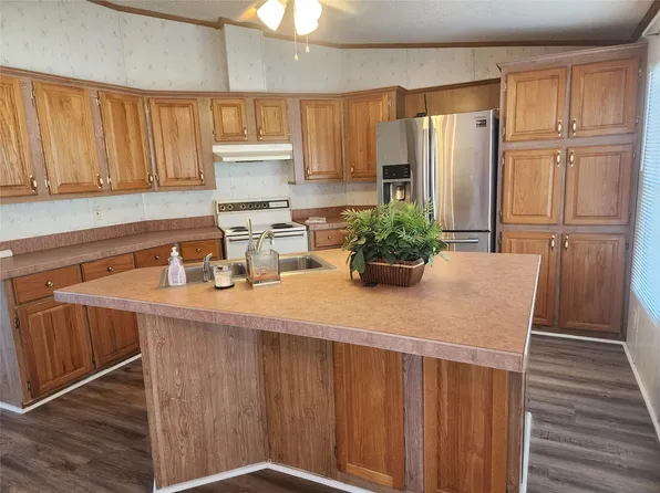 19168 County Road 669e, Alvin, TX 77511