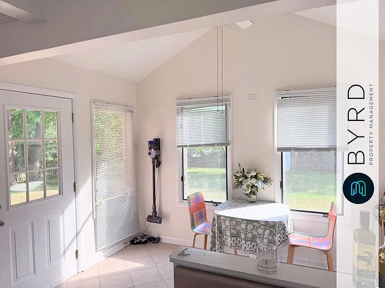 7736 Turf Ln — Photo 10