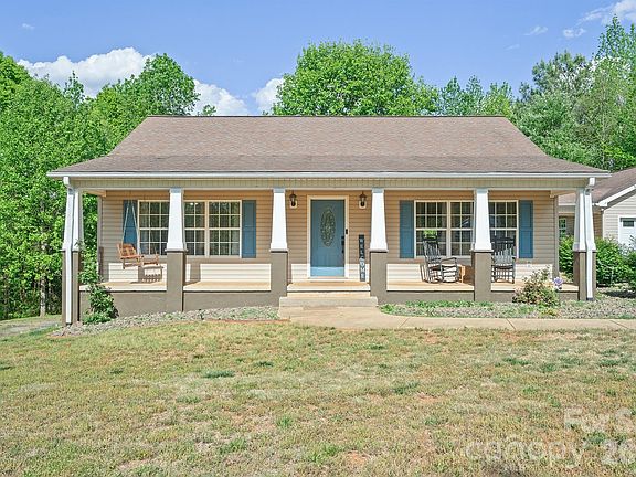 4th image of 275 Treebark Rd