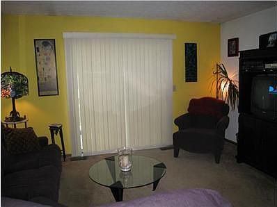 4th image of 495 E Foxtrail Cres