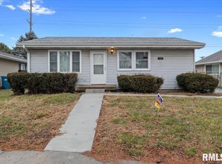 3033 Shadowfax Dr, Springfield, IL 62707