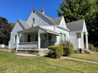 51 E Columbus St, Cloverdale, IN 46120