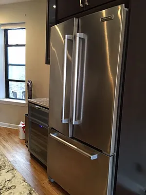 Sold by Manhattan Flats | media 10