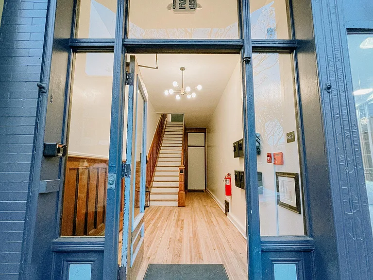 129 S Main St #2A — Photo 11