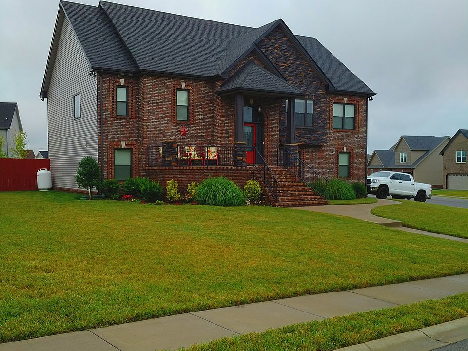 1st image of 1327 Canyon Pl