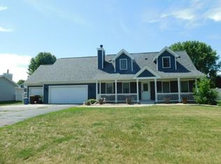 4833 Zenith Pkwy, Machesney Park, IL 61115