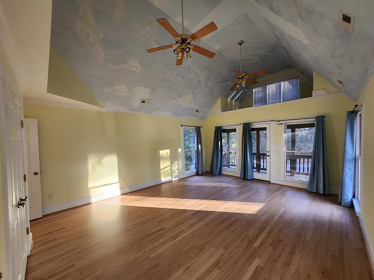 1904 Evergreen Ave — Photo 15