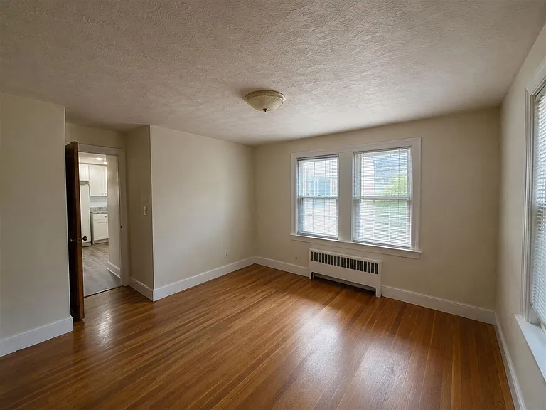 10 Grove St #1 — Photo 5
