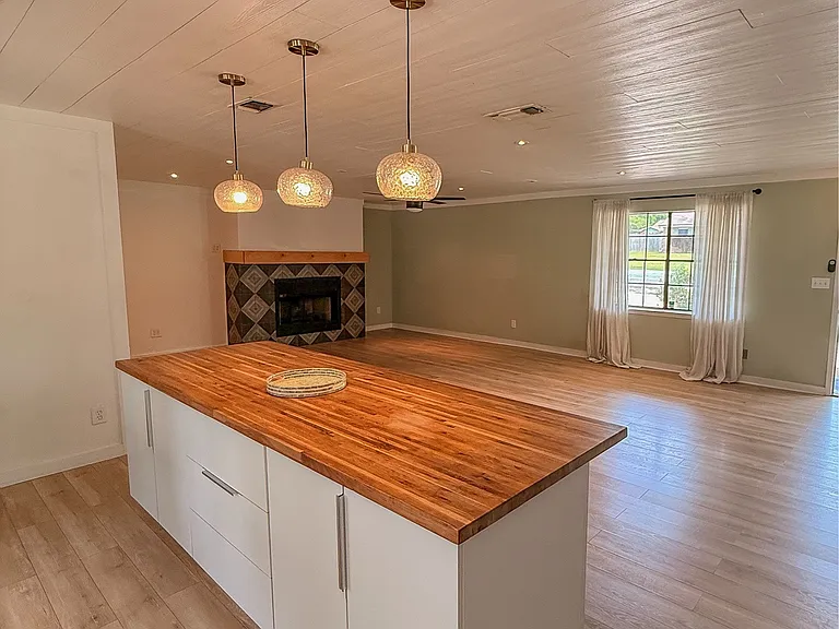 4093 E Johnson Ave — Photo 8