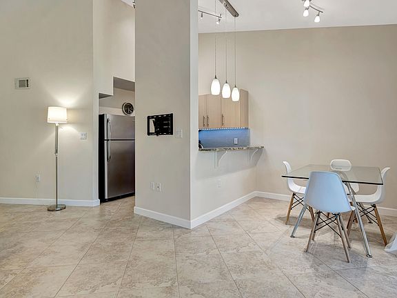 3rd image of 19203 Glenmoor Drive