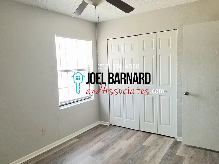 110 Lady Bird Lane — Photo 11