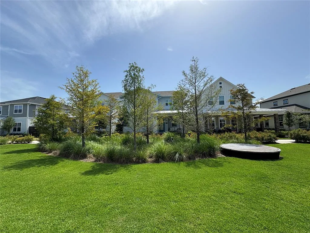 1 bed, 1.0 bath, 910 sqft, $2,000 — Photo 4