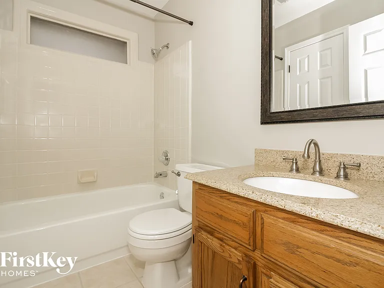 980 Yorktown Rd — Photo 13