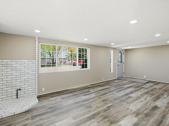4th image of 371 9th St