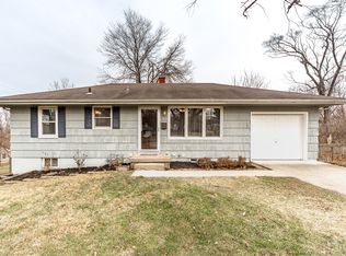 121 E 96th Ter, Kansas City, MO 64114