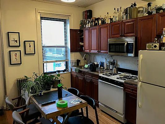 2nd image of 432 Union Ave APT 2F