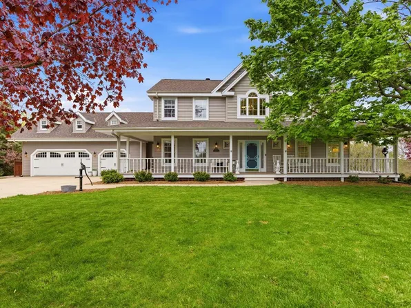 105 Mark COURT, North Prairie, WI 53153
